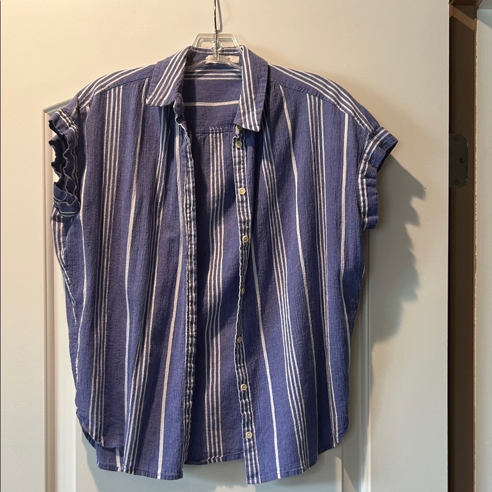 Madewell Blue and White Striped Button-Up Shirt